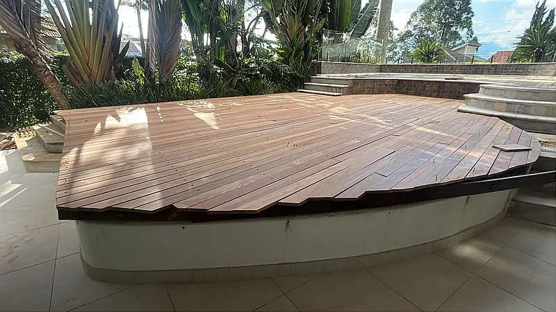 Aplicadora Melo deck de madeira antes do tratamento São Paulo